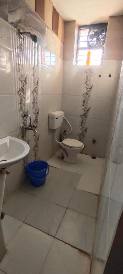 Radha Madhav Apartment Vrindavan Bagian luar foto